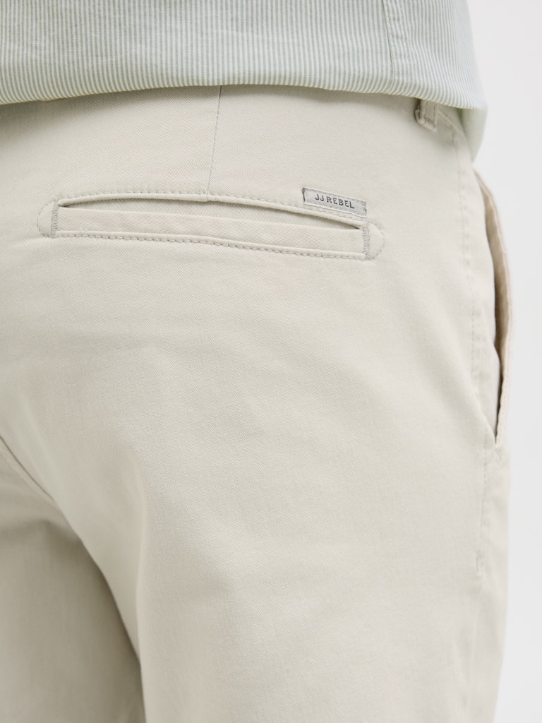 JACK-JONES_4715946_12270748_5.jpg JACK-JONES_4715946_12270748_5.jpg