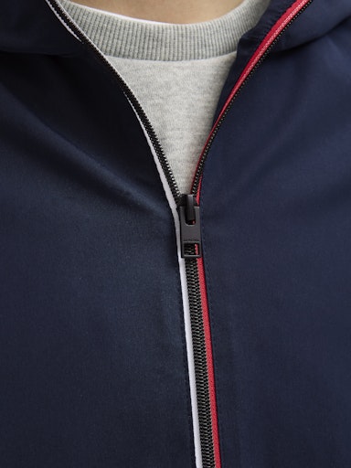 JACK-JONES_Springsummer_4679653_12271303_3.jpg JACK-JONES_Springsummer_4679653_12271303_3.jpg